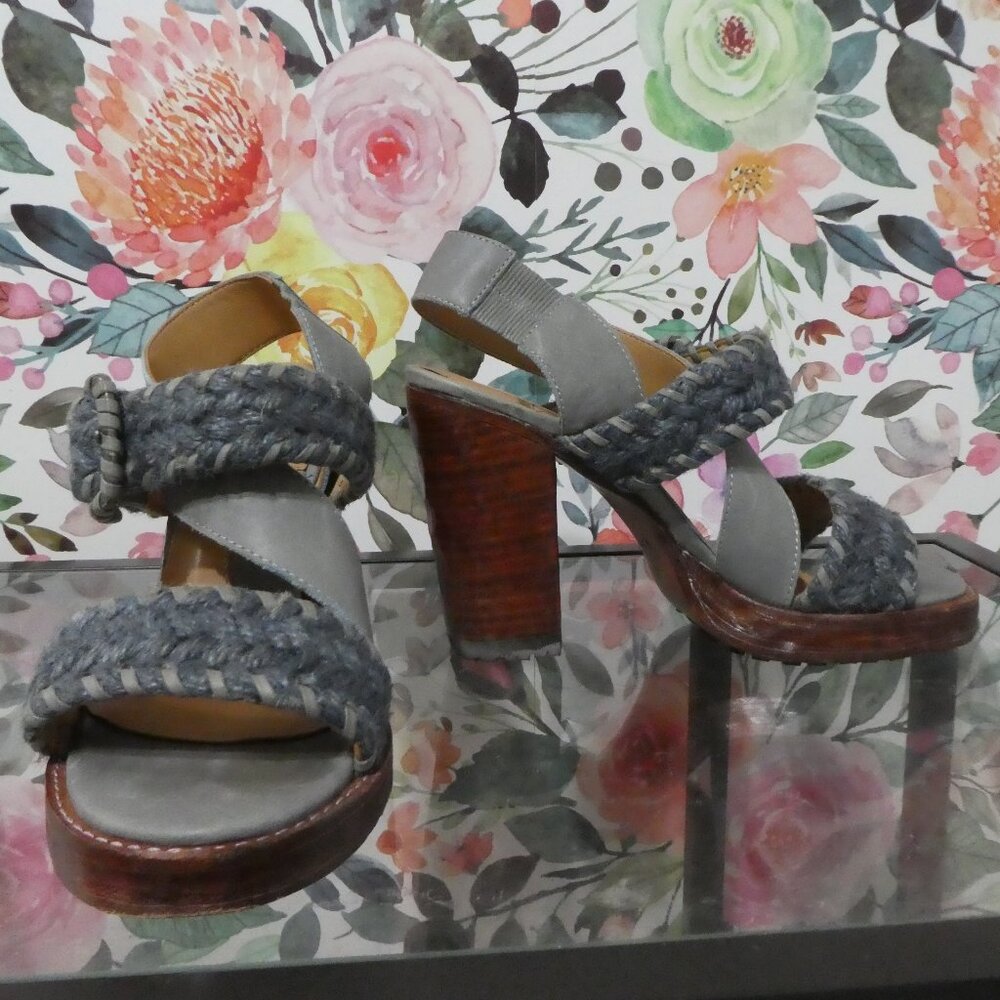 Fluevog - Hopscotch - Tuggawar Sandals - Greyish Blue - Size 5-1/2